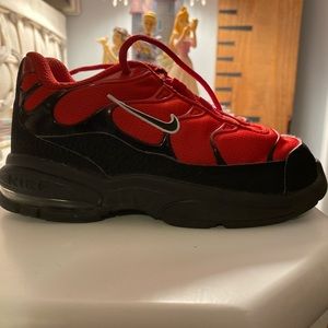 Toddler Nike sneakers